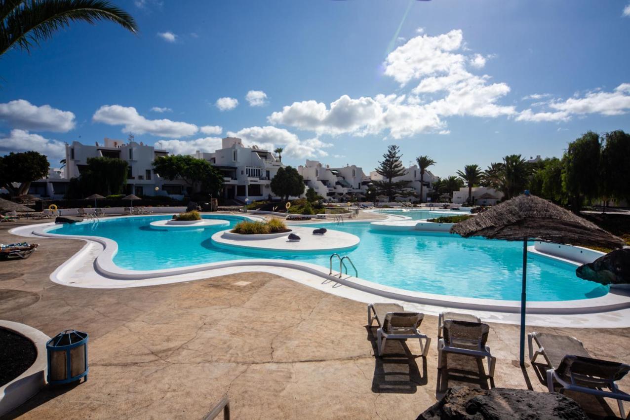 Manrique'S Holidays Costa Teguise Exterior photo